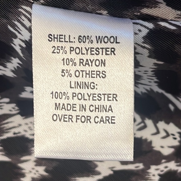 Marvin Richards women’s Wool coat. Off white with buttons , size small - Picture 11 of 15